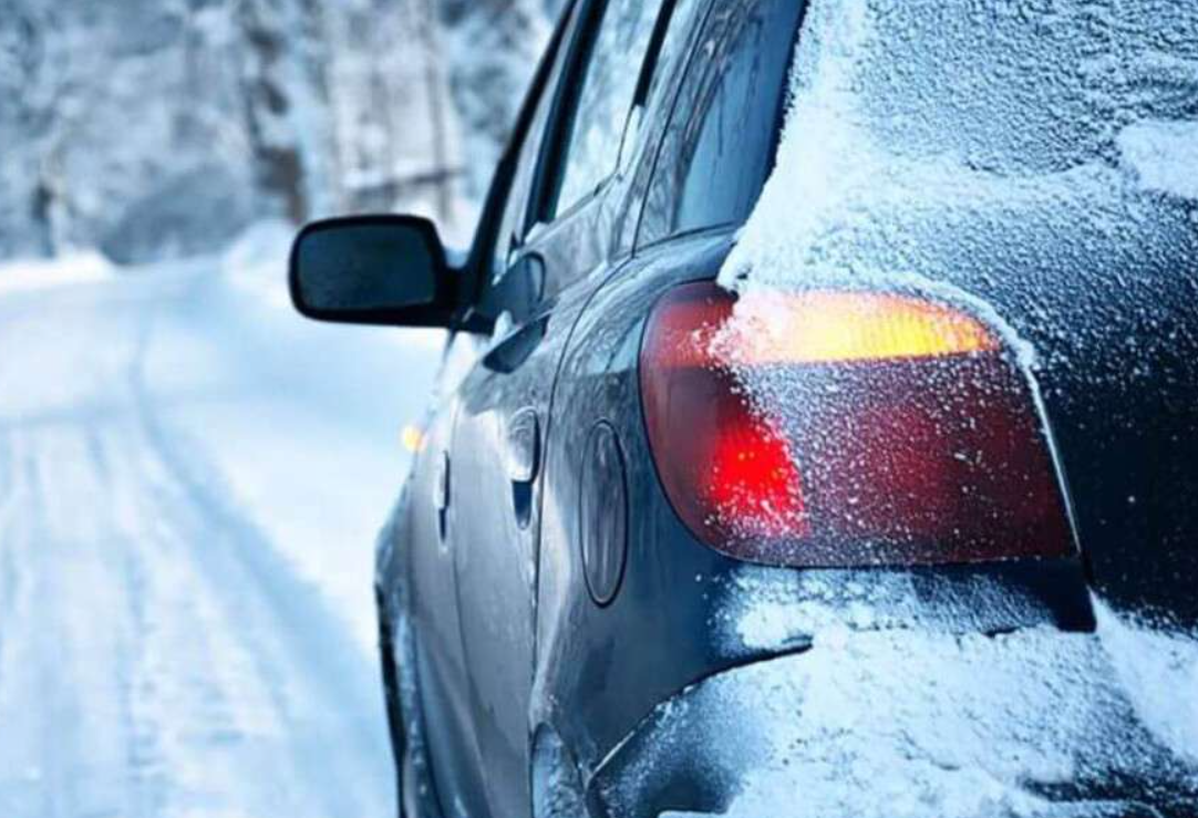 Снег на крыше авто: где и на сколько за него штрафуют