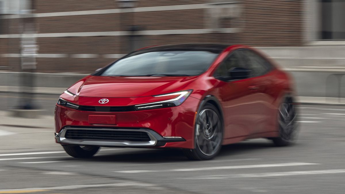2023-toyota-prius-prime-xse.jpg