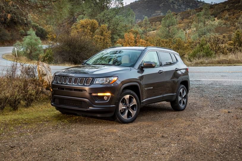2018_jeep_compass_4dr-suv_latitude_fq_oem_1_815.jpg 2018_jeep_compass_4dr-suv_latitude_fq_oem_1_815.jpg