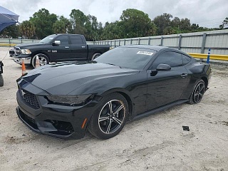 FORD EXPLORER XLT 2025