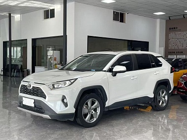TOYOTA RAV4 Fashion Edition plus 2021