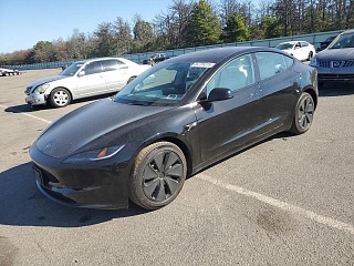 TESLA MODEL 3 2025