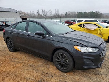 FORD FUSION SE 2020