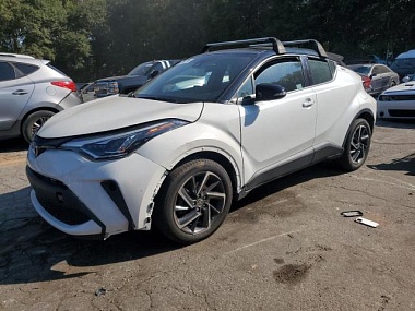 TOYOTA C-HR XLE 2022