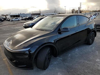 TESLA MODEL Y 2025
