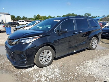 TOYOTA SIENNA XSE 2023