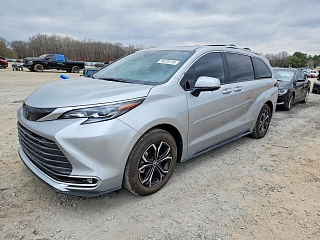 Toyota Sienna Platinum 7 2025
